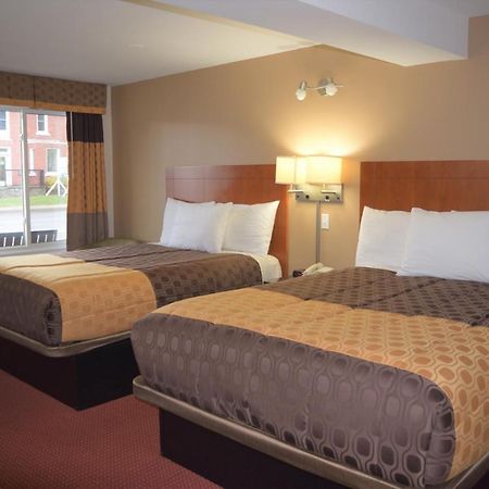 Knights Inn Arnprior Екстер'єр фото