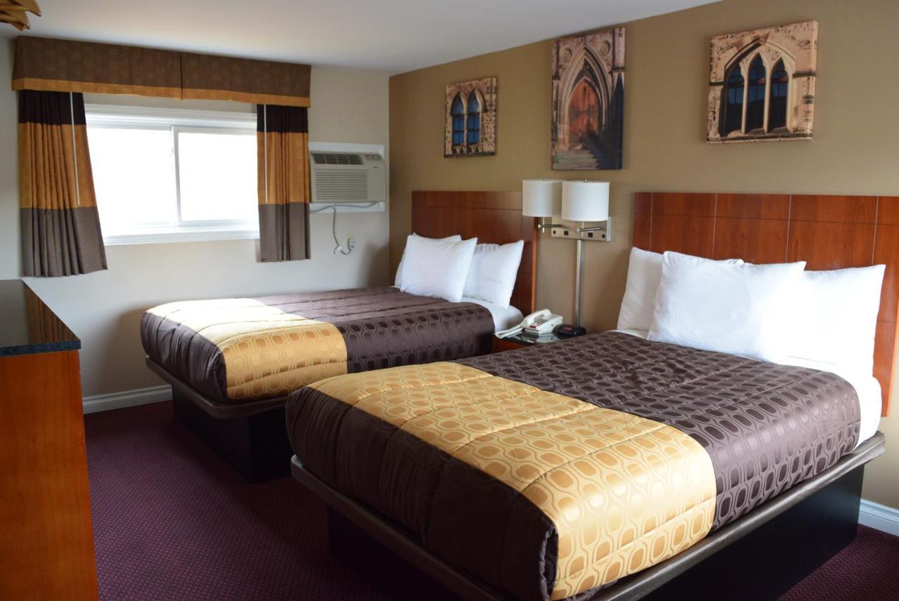 Knights Inn Arnprior Екстер'єр фото