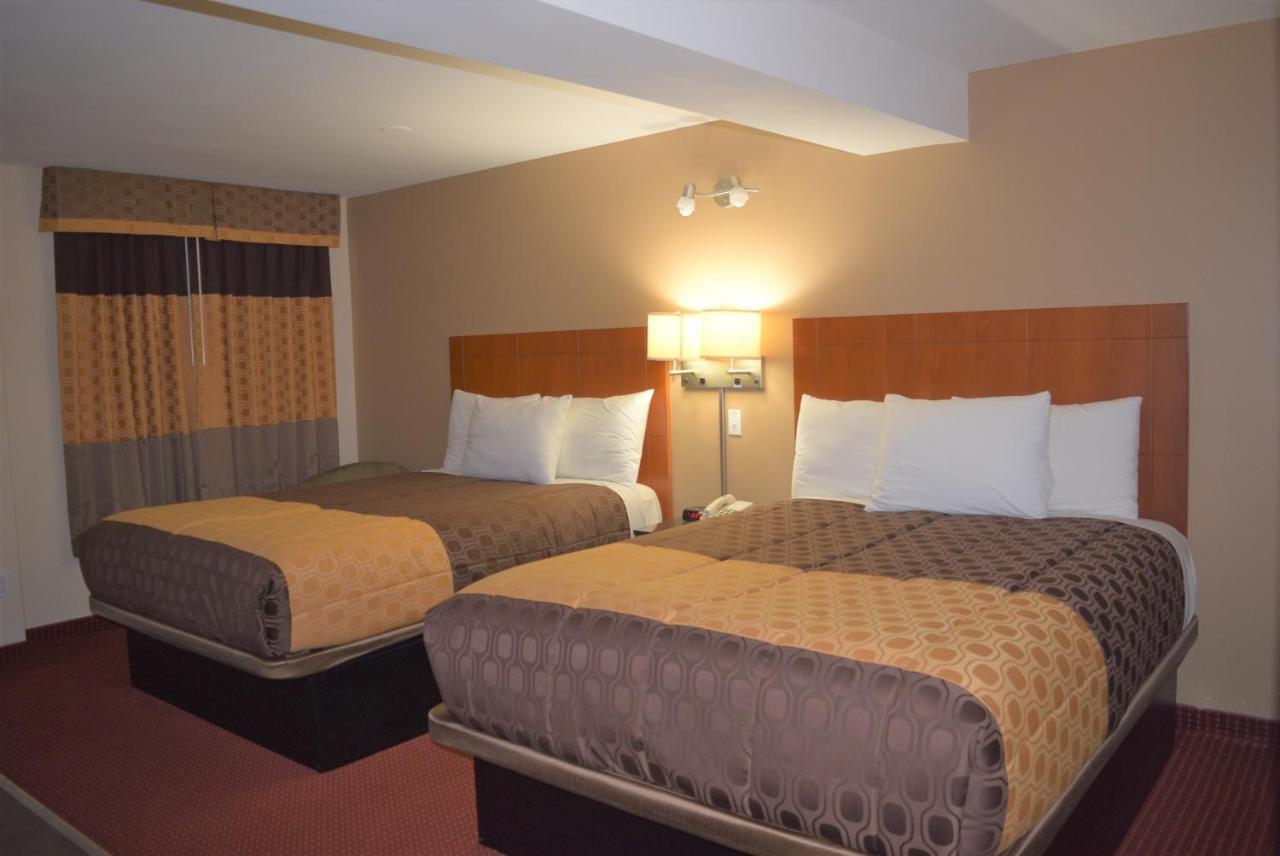 Knights Inn Arnprior Екстер'єр фото