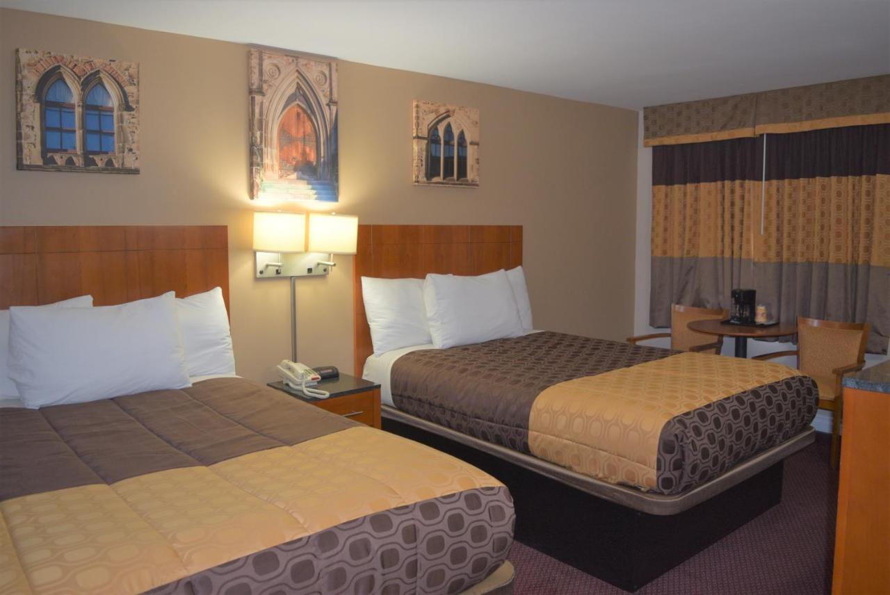 Knights Inn Arnprior Екстер'єр фото