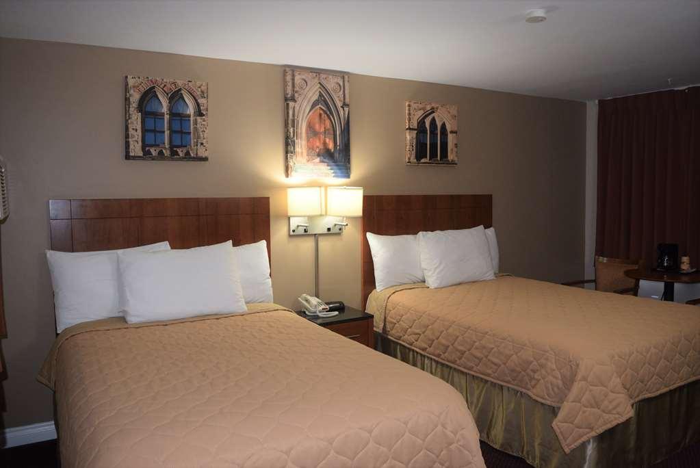 Knights Inn Arnprior Номер фото